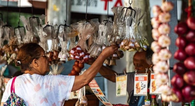 Preço da cesta básica amenta em todas as capitais e consome 61% do salário mínimo