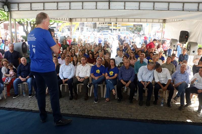 Governador inaugura pré-escola e anuncia novos investimentos em Iconha, ES