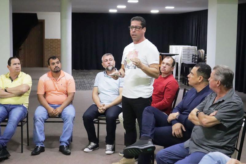 Marcelo Santos debate desenvolvimento sustentável em Santa Teresa