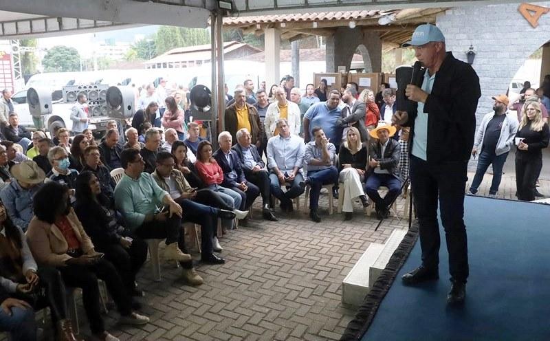 Governador anuncia obras de pavimentação e mais investimentos em Venda Nova do Imigrante, ES