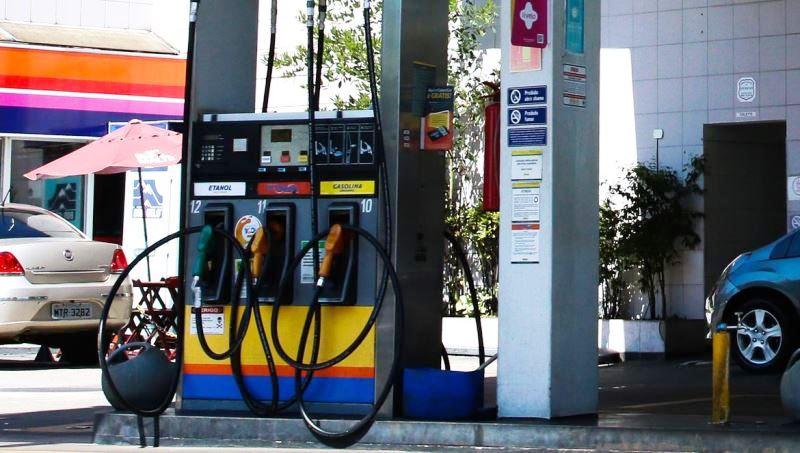 Governo de São Paulo reduz ICMS para combustíveis de 25% para 18% e preço médio da gasolina fica abaixo de R$ 6,50