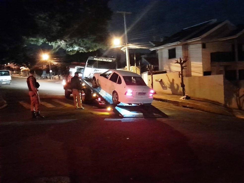 Policial militar mata mulher, 3 filhos, mãe, irmão e outra pessoa, diz PM