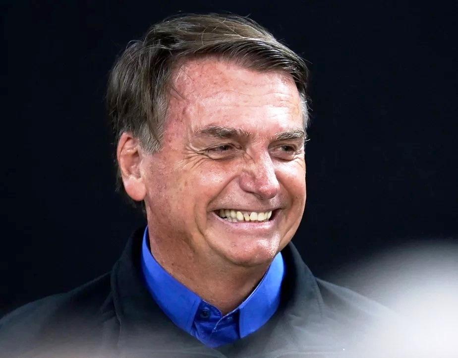 Bolsonaro de reúne com embaixadores: China e Argentina não receberam convite