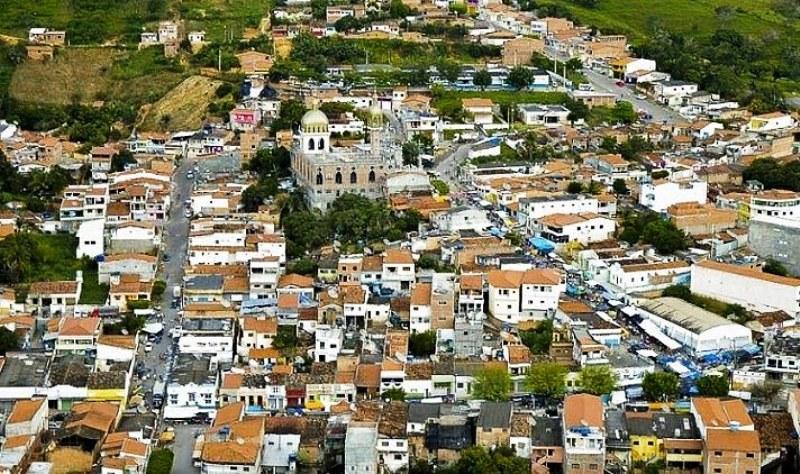 Homem é morto por engano pelo próprio irmão dentro de casa