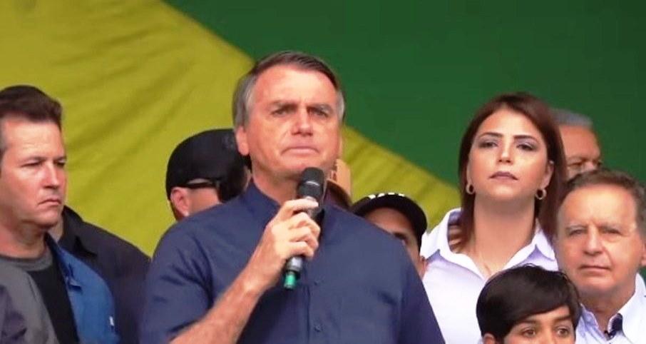 Bolsonaro diz que ganhará eleição no 1° turno e provoca Lula