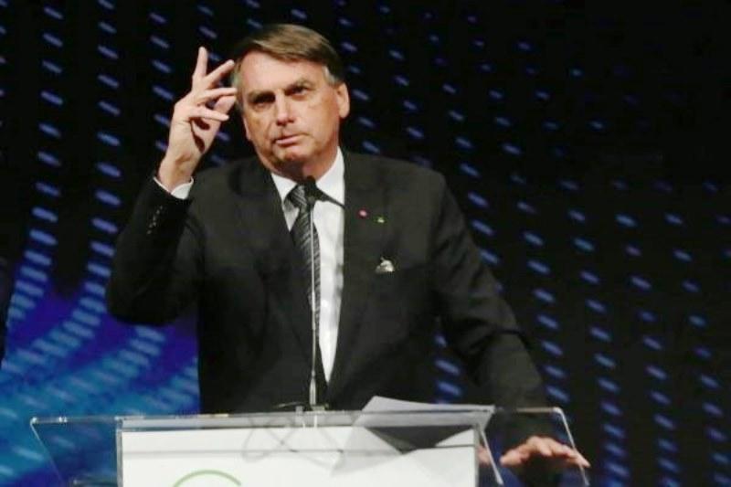 Bolsonaro diz que já avisou parentes sobre possível operação sobre compra de imóveis