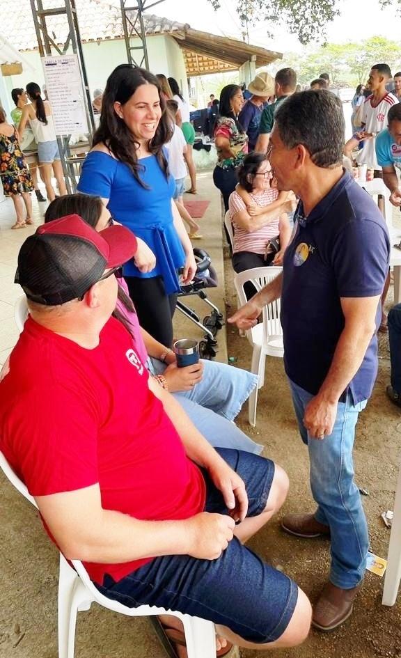 Freitas visita associações de agricultores e fala do projeto regional