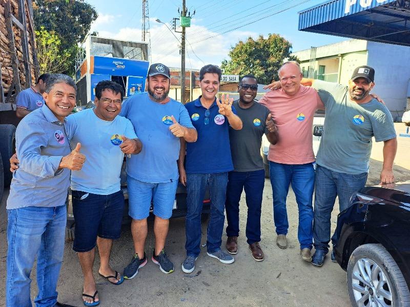 Ricardo Ferraço e Freitas buscam votos em Pedro Canário