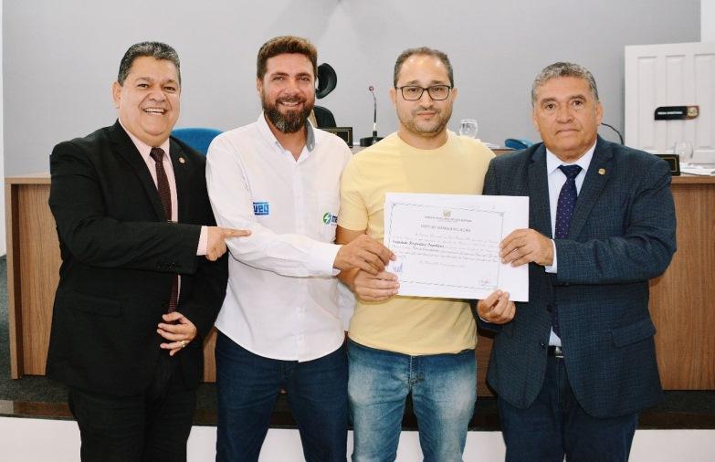 Câmara aprova homenagens à populares, fisioterapia do Univc e secretária de Cultura de São Mateus, ES