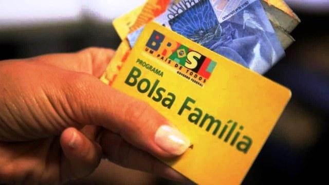 Adicional de R$ 150 por criança no Bolsa família deve demorar 3 meses, diz o Ministro do Desenvolvimento Social