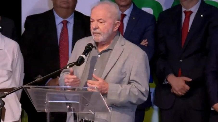 Lula determina intervenção federal em Brasília após atos bolsonaristas