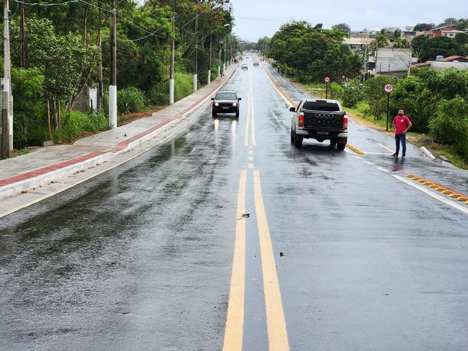 Casagrande entrega primeira etapa das obras de reabilitação da ES-060, em Setiba, no ES