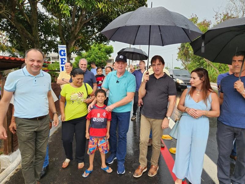 Casagrande entrega primeira etapa das obras de reabilitação da ES-060, em Setiba, no ES