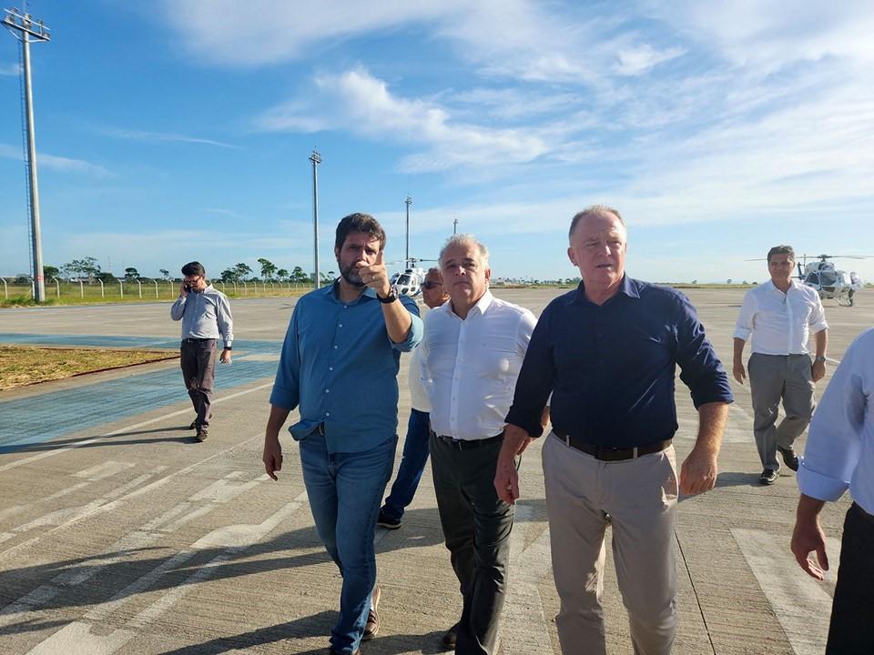 Ministro visita obras do terminal de passageiros do Aeroporto Regional de Linhares, no ES