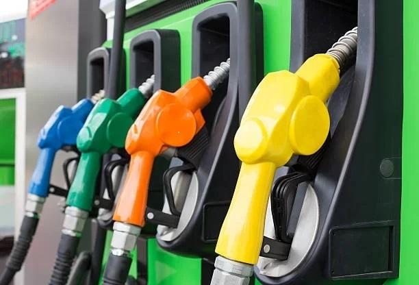 Governo confirma volta de impostos com taxa diferente para gasolina e etanol