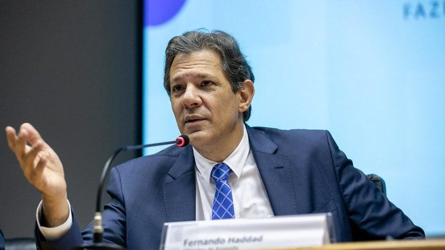 Juro alto diminui arrecadação e dificulta política fiscal, diz Haddad