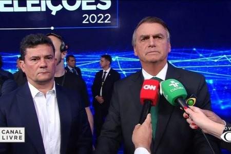 Bolsonaro cita plano contra Moro, relembra facada e culpa “esquerda”