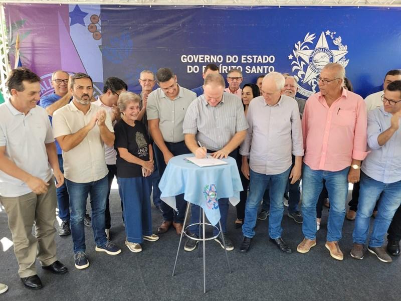 Casagrande autoriza início das obras de restauração do Solar Miguel Simão, em Alegre, ES