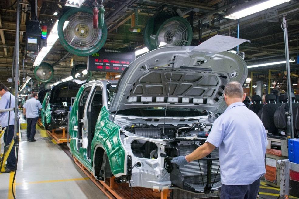 Volkswagen e GM iniciam férias coletivas para 5 mil trabalhadores nas fábricas