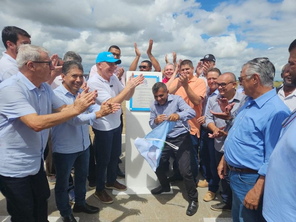 Casagrande inaugura obras de pavimentação da Rodovia ES-313