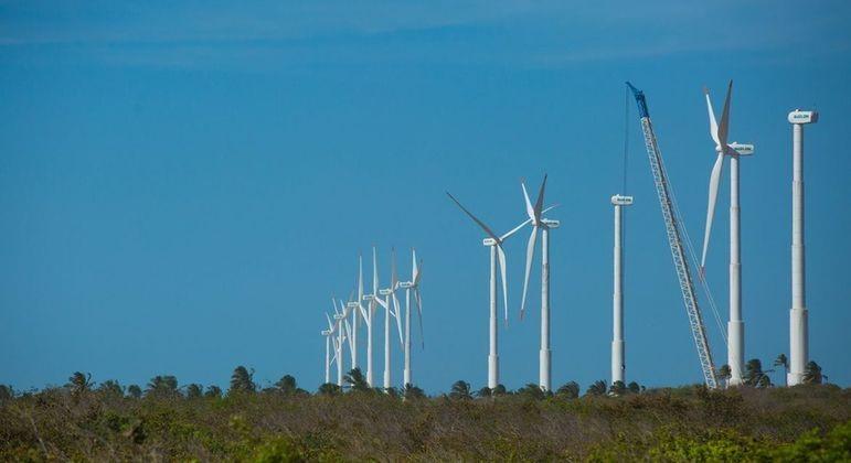 Governo federal pretende investir R$ 50 bilhões em energia renovável neste ano