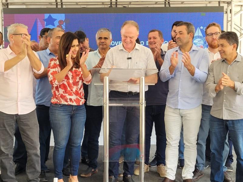 Casagrande realiza entrega de investimentos na infraestrutura em Vila Pavão, no ES