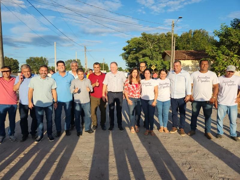 Casagrande entrega nova iluminação de estádio e recapeamento de ruas em Jaguaré