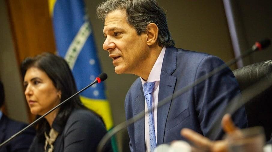 Brasil não tem preferência em negociar com China ou EUA, diz Haddad