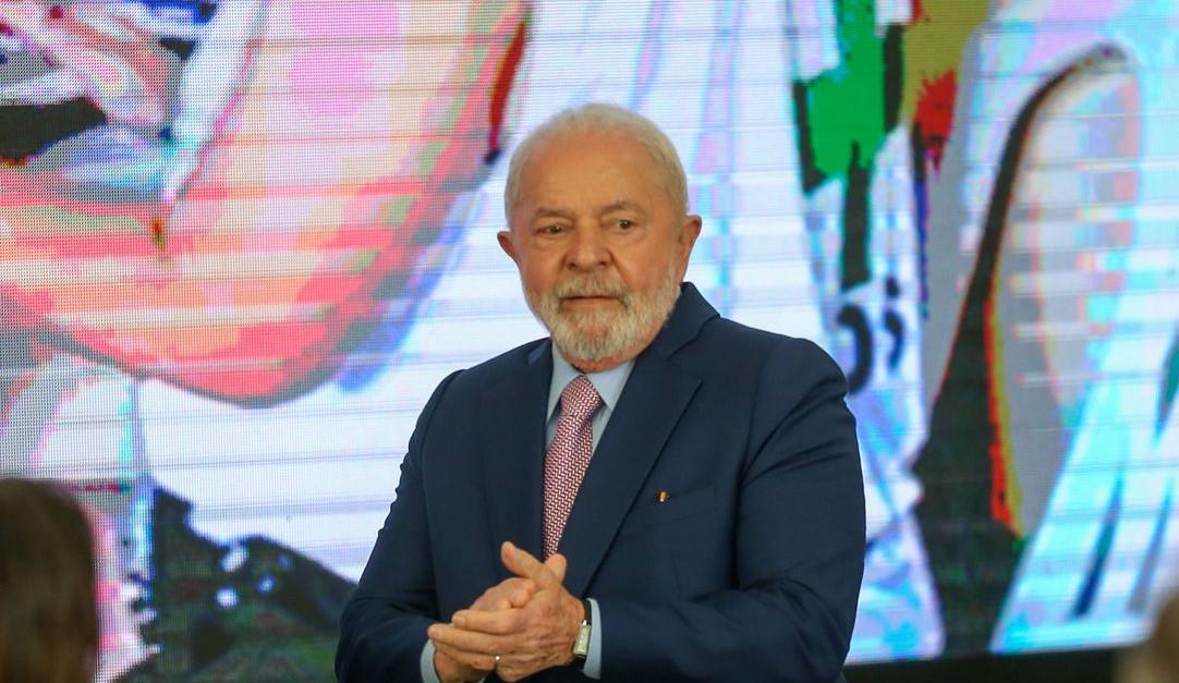 Lula diz que não venderá empresas públicas