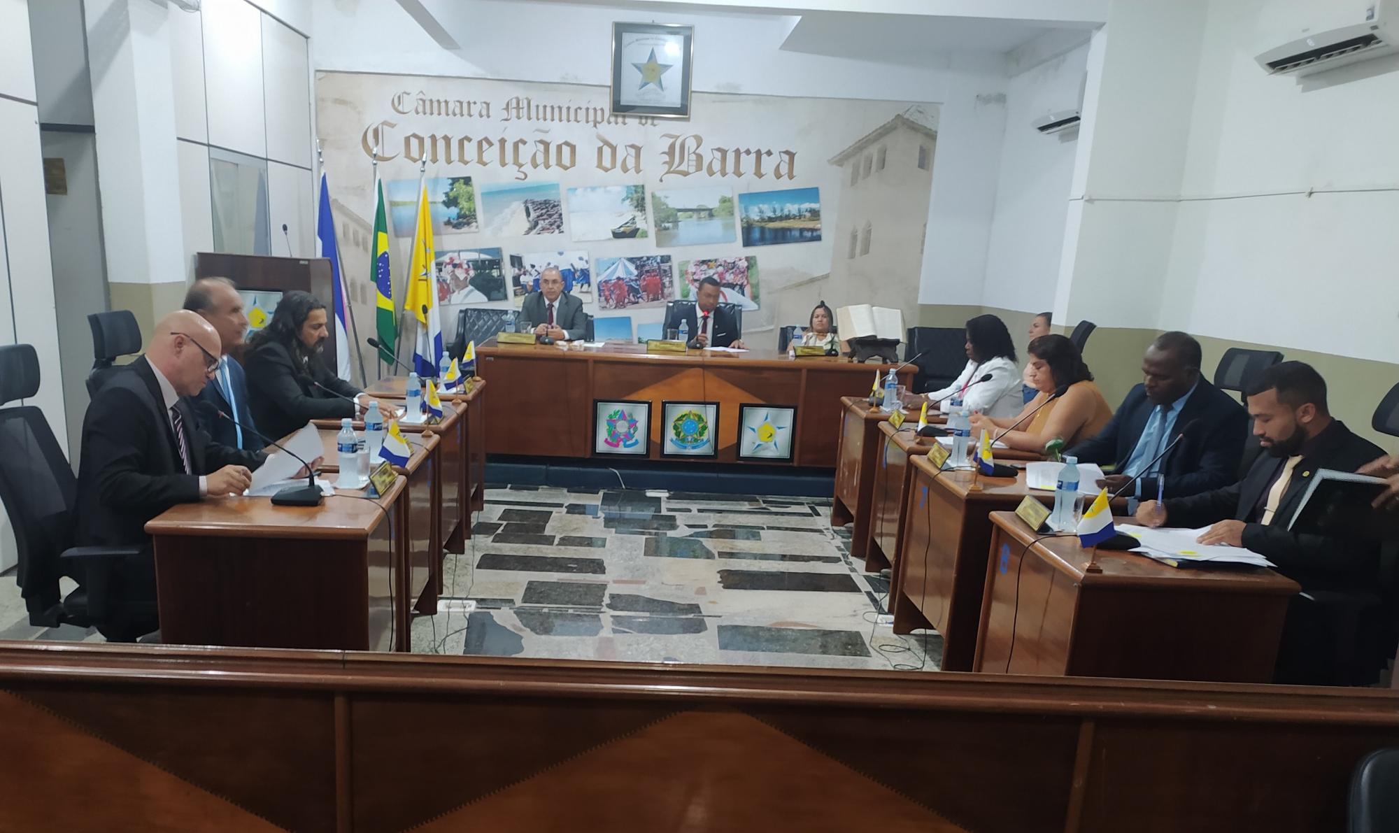 Câmara Municipal de Conceição da Barra realiza sessão solene em homenagem ao Dia do Trabalhador