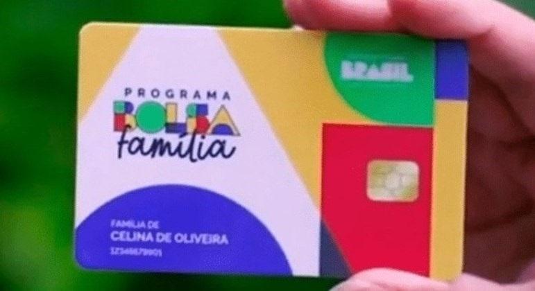 Governo federal identifica pagamentos indevidos de R$ 3,89 bilhões no Auxílio Brasil