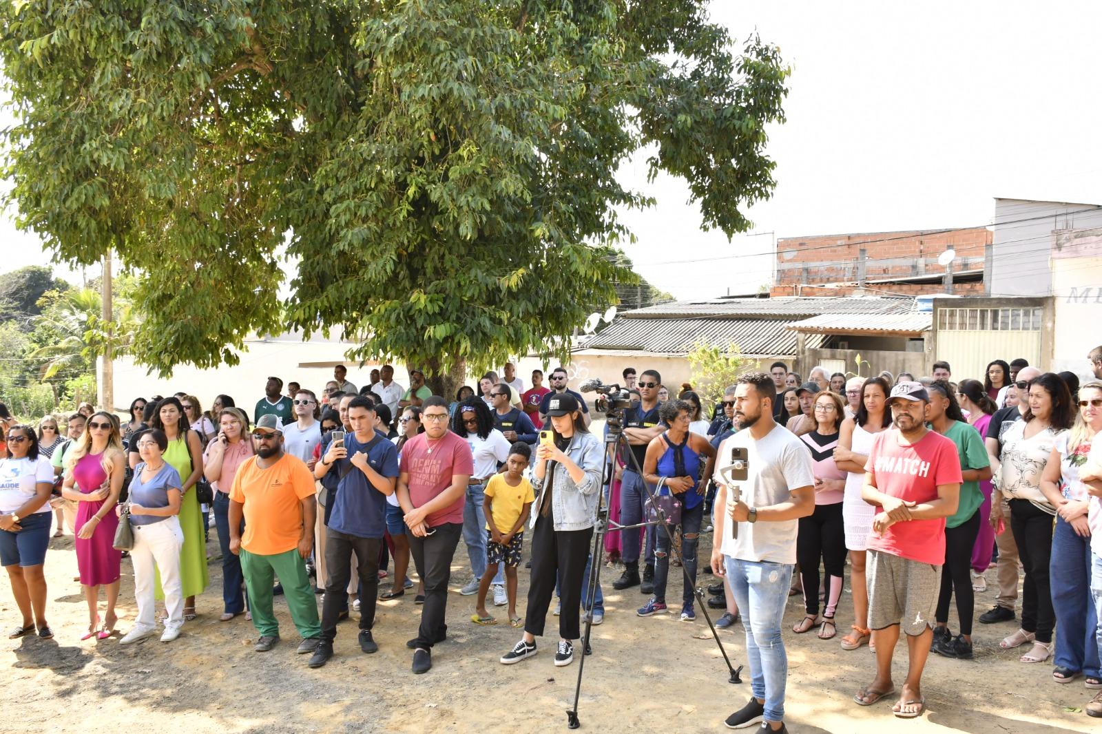 Daniel Santana assina ordem de serviço e dá início imediato às obras de pavimentação e revitalização da Ladeira da Cohab, em São Mateus, ES