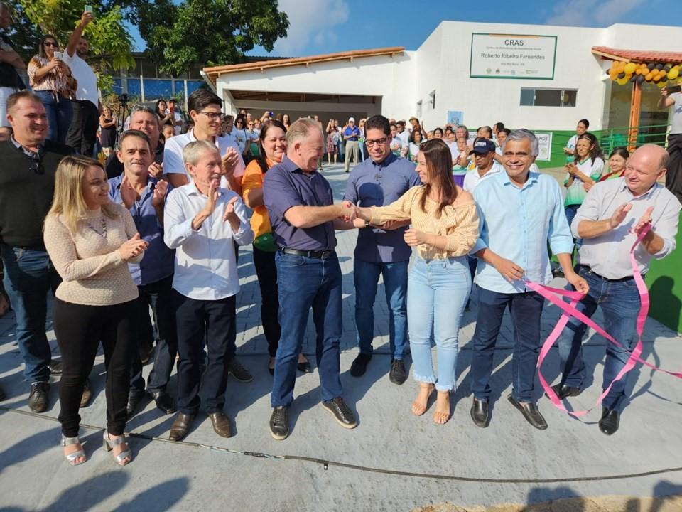 Governo do ES entrega obras e anuncia novos investimentos em Alto Rio Novo