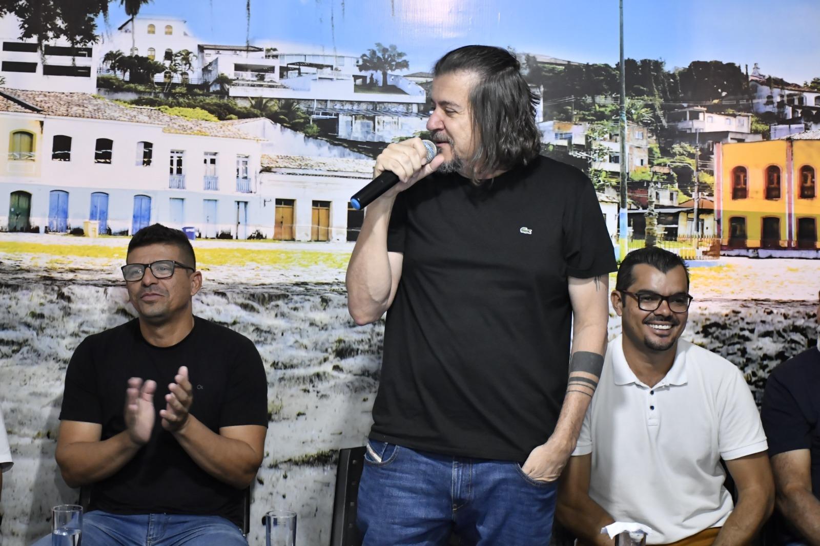 Daniel assina a primeira ordem de serviço de cinco novas unidades de saúde em São Mateus, ES