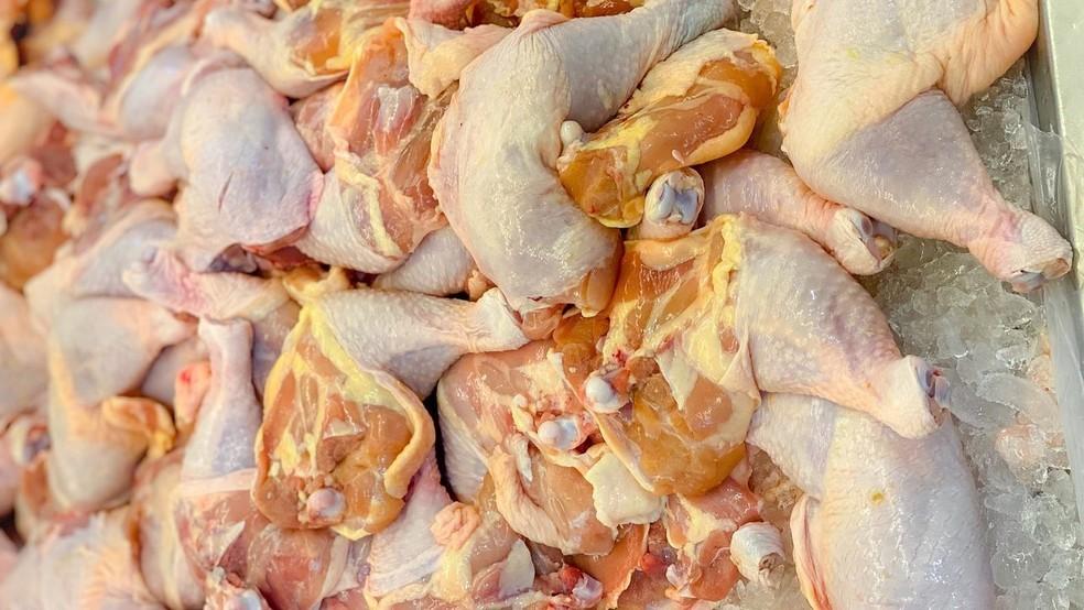 Após acordo trabalhista, abatedouro e frigorífico terá que doar 10 toneladas de coxa e sobrecoxa de frango no ES