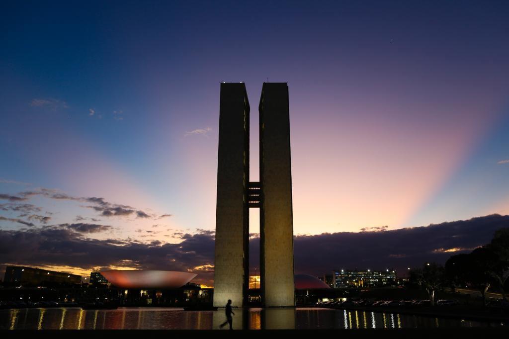 Em Brasília, governadores e prefeitos cobram mudanças na Reforma Tributária