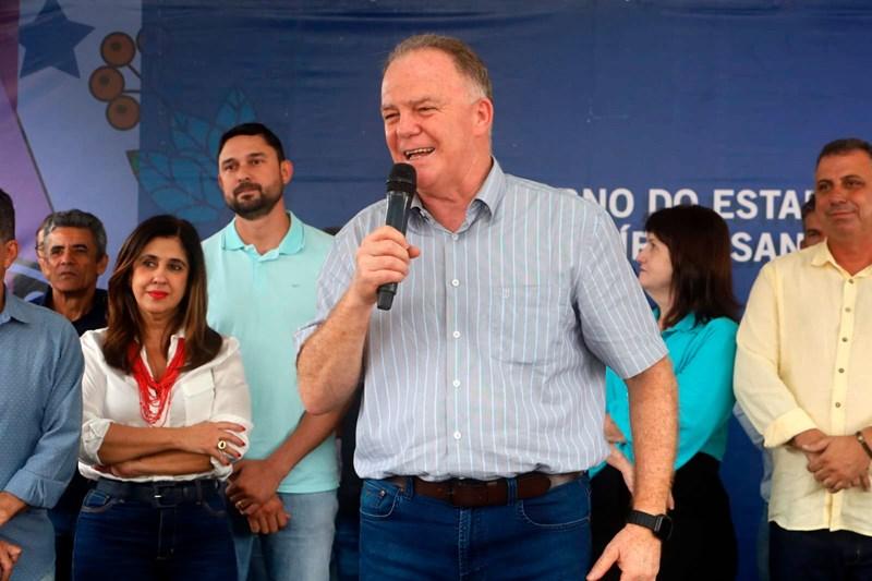 Casagrande autoriza construção de escolas e unidade de saúde em Vila Valério, ES