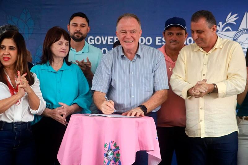 Casagrande autoriza construção de escolas e unidade de saúde em Vila Valério, ES