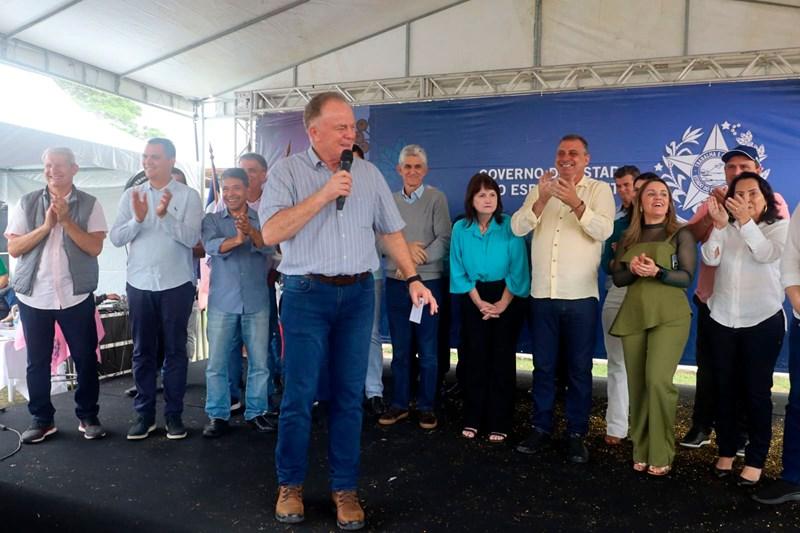 Casagrande autoriza construção de escolas e unidade de saúde em Vila Valério, ES