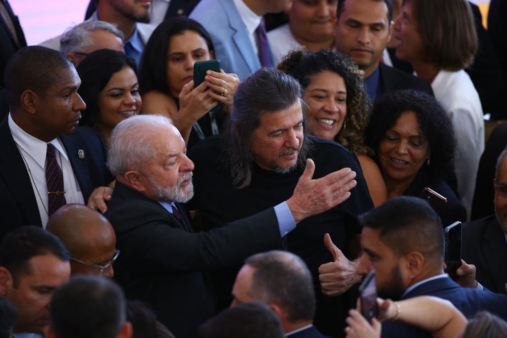 Daniel Santana com Lula em Brasília: prefeito leva pautas da educação para o presidente