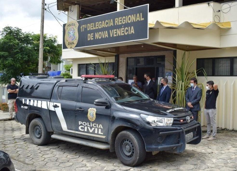 Mulher é morta a facadas pelo próprio companheiro dentro da loja do casal em Nova Venécia, no ES