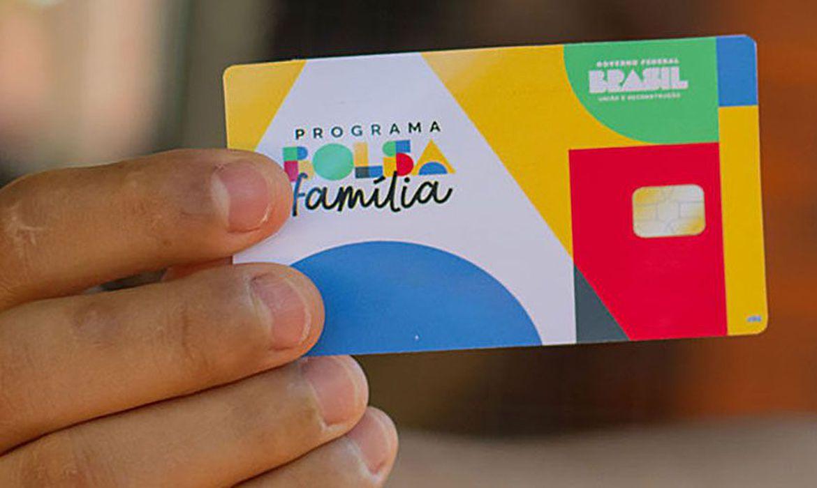 Caixa paga novo Bolsa Família a beneficiários com NIS de final 3 nesta terça-feira (22)