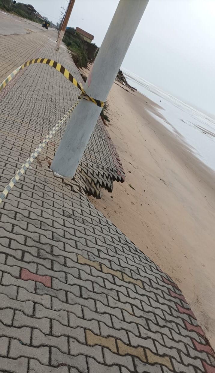 Praia da Guaxindiba em Conceição da Barra no ES pede socorro