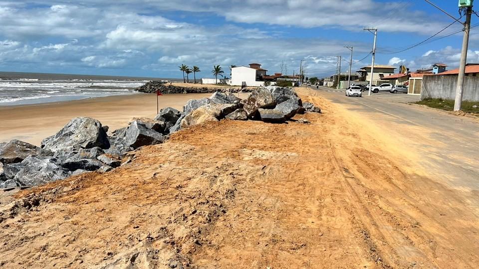 DER-ES, Prefeitura de Conceição da Barra e sociedade civil discutem propostas para acabar com erosão nas praias do Norte do ES