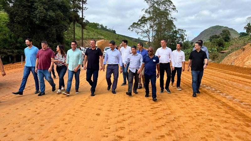 Governador do ES em exercício, Ricardo Ferraço, inaugura pavimentação de ruas e anuncia novas obras em Jaguaré