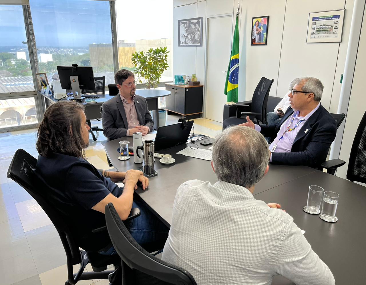 Em Brasília, Daniel Santana consegue ampliação dos serviços de saúde para São Mateus, ES