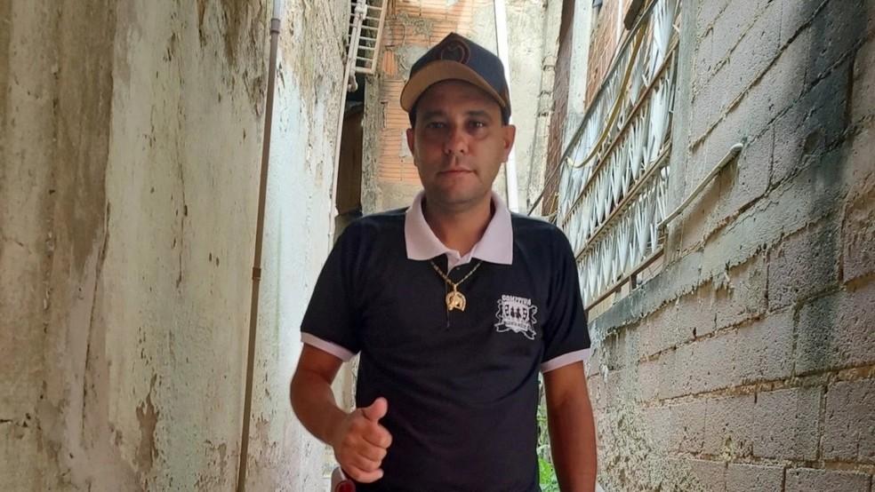 Homem mata padrinho a tiros por causa de dívida, mente para a polícia e acaba preso, no ES