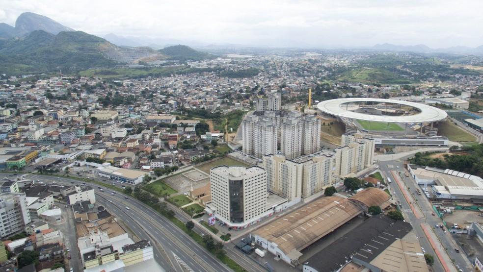 Traficantes invadem casa à procura de rival e matam a tiros pai e irmão de 16 anos enquanto dormiam no ES