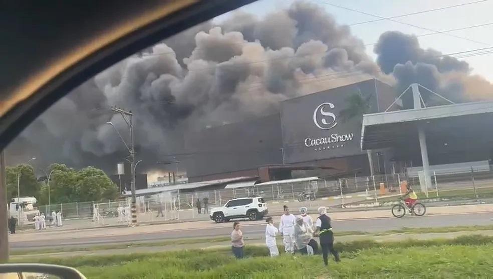 Incêndio atinge fábrica da Cacau Show em Linhares, no Norte do ES