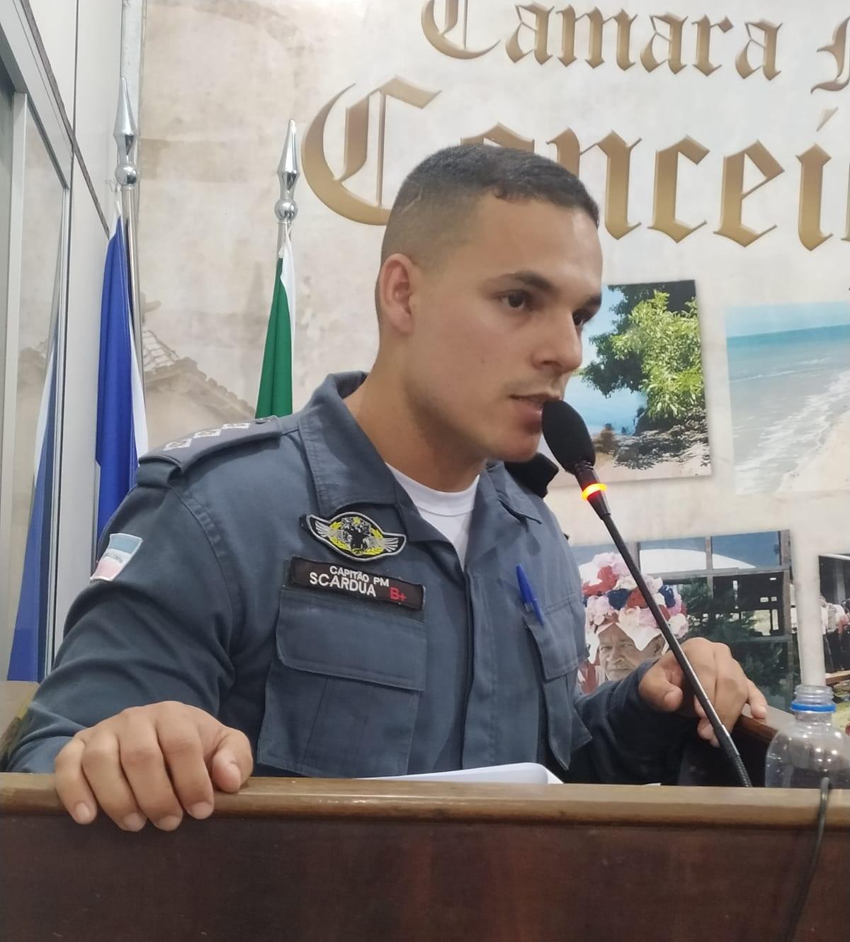 Câmara faz entrega de honrarias a membros da Polícia Militar de Conceição da Barra, ES